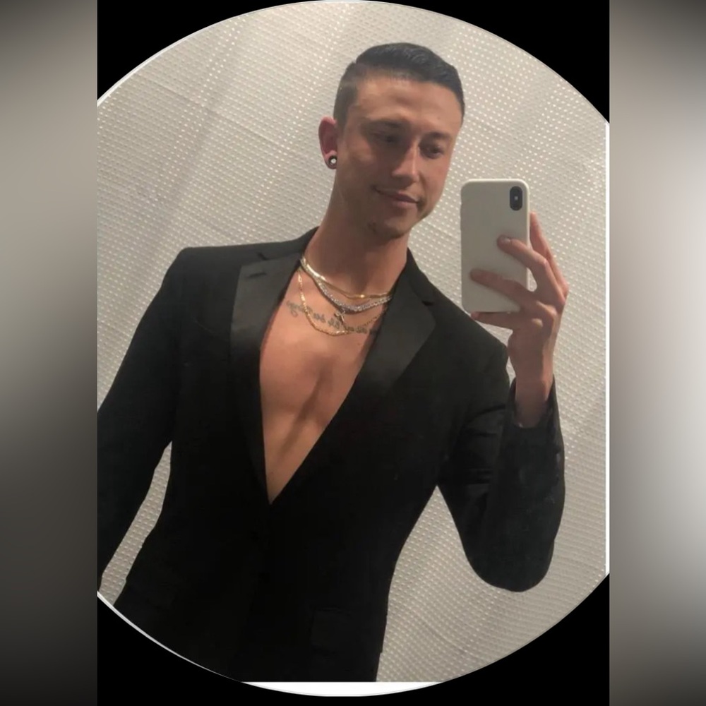 Meet your Posher, Curtis